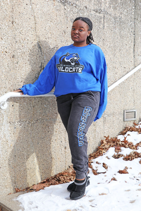 Basic Crewneck Logo Sweatshirt