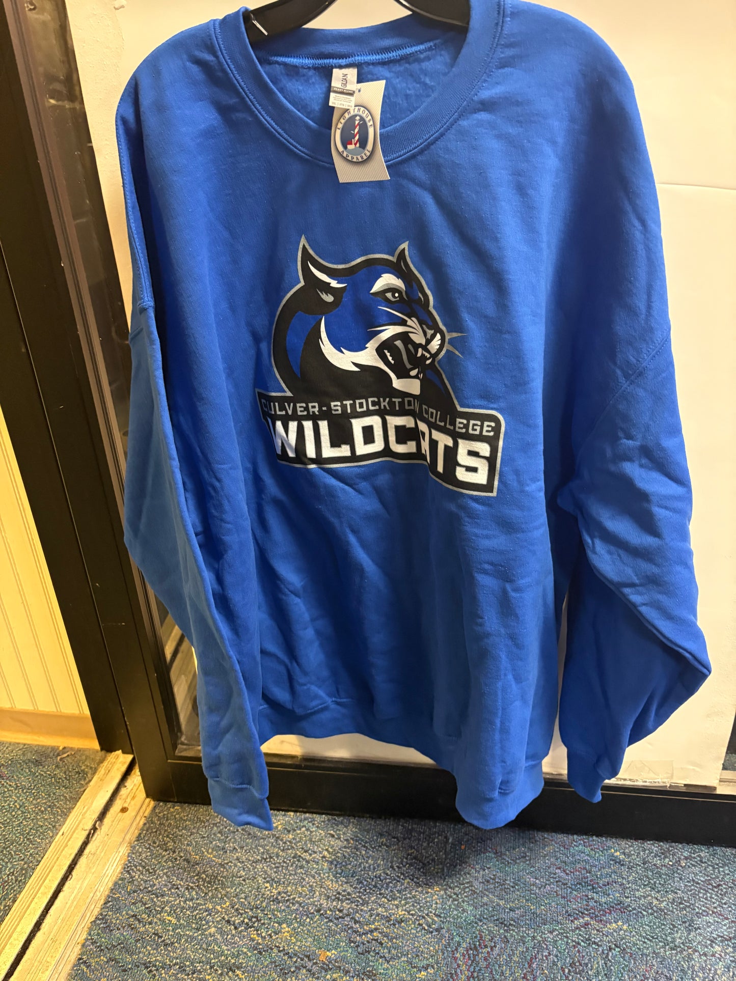 Basic Crewneck Logo Sweatshirt